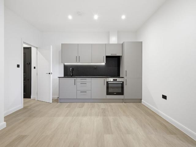 Headgate, Colchester CO3, Studio to rent, £1,075 pcm | PrimeLocation