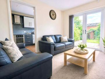 Headford Gardens, 4 bedroom, Semi Detached