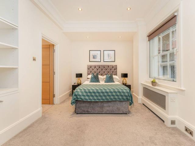 Headfort Place