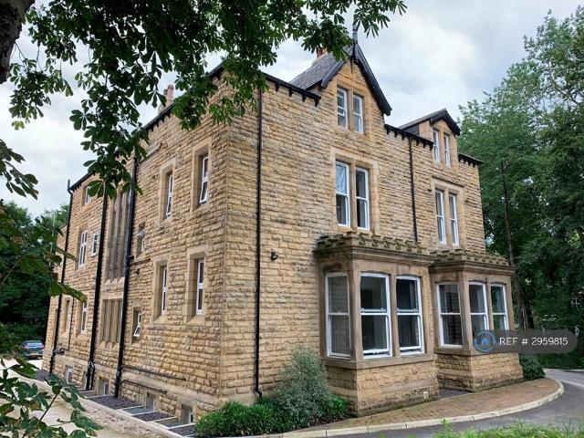 Headingley Lane, Leeds, LS6 3 bed flat to rent £1,600 pcm £369 pw