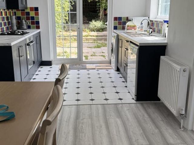 Headington beautiful 3 bedroom house available now
