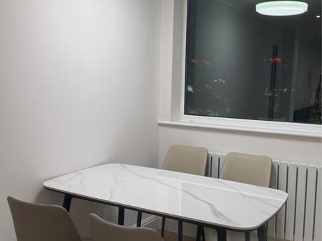 Headington centre 2b2b modern home