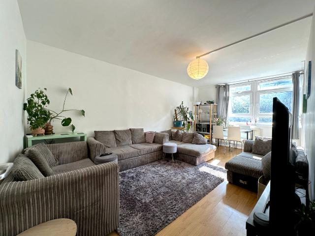 Headlam Street, Whitechapel E1, 3 bed maisonette to rent, £3,200 pcm | PrimeLocation