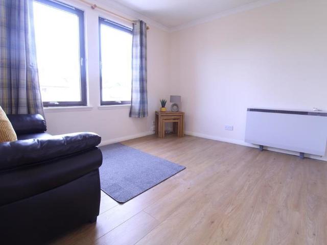 Headland Court, Top Floor, AB10