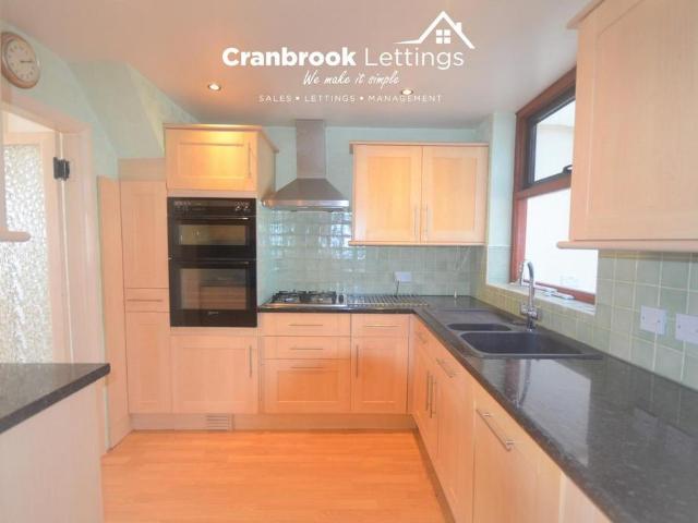 Headley Drive, IG2 6QL 3 bed terraced house to rent £2,400 pcm £554 pw