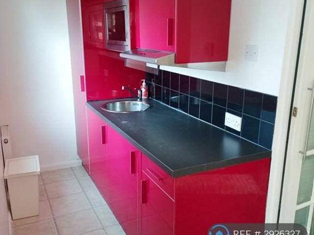 Headstone Lane, London, HA2 Studio to rent £1,150 pcm £265 pw