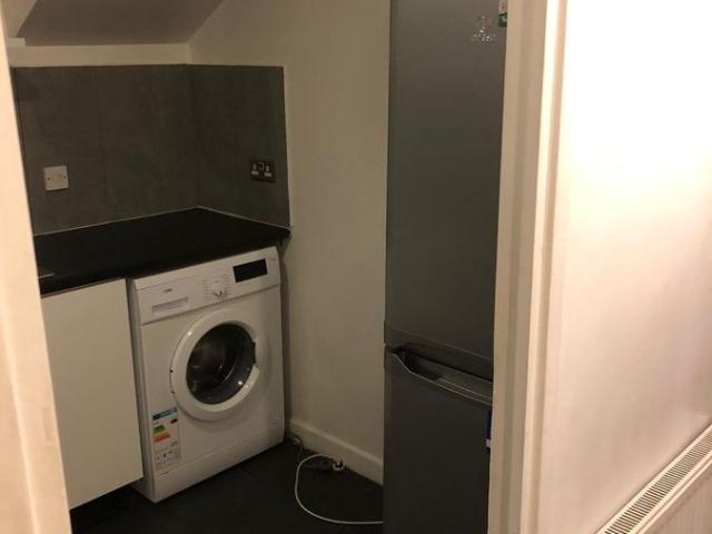 Headstone Road, Harrow HA1, 3 bed flat to rent, £2,100 pcm | PrimeLocation