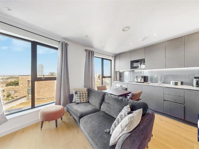 Headwater Point, London E3, Studio to rent, £1,700 pcm | PrimeLocation