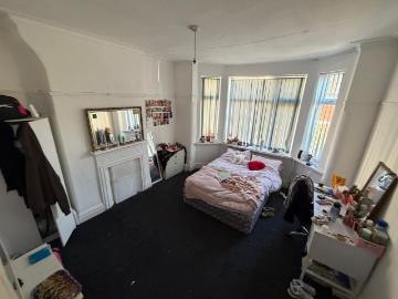 Heald Grove, Manchester M14, 4 bed semi detached house to rent, £542 pppm | PrimeLocation