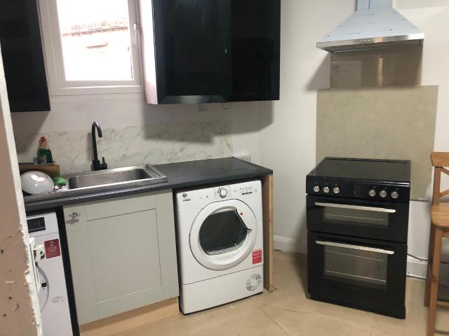 Healthway, Dagenham RM10, 4 bed flat to rent, £2,200 pcm | PrimeLocation