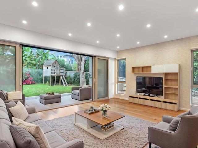 Healthy, Energy Efficient Family Living in a Peaceful Parkside Setting