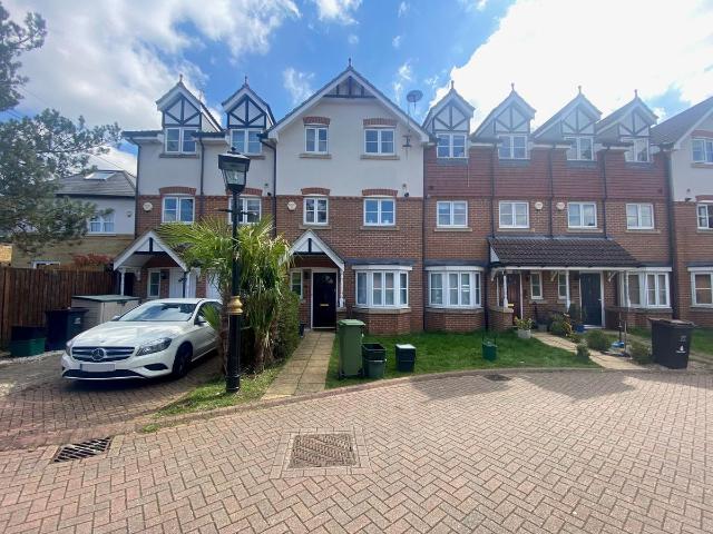 Healy Drive, Orpington BR6, 4 bed town house to rent, £2,800 pcm | PrimeLocation
