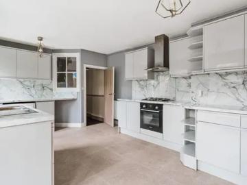 Hearnville Road, London, SW12 8RR, United Kingdom | 4 bed house for rent #138852252 | Rentberry