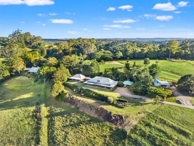 Heart of the Hinterland Landmark Property Including Prestigious Business Opportunity