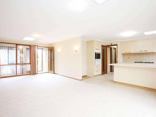 Heart of Beaconsfield Central Location this one has the lot!