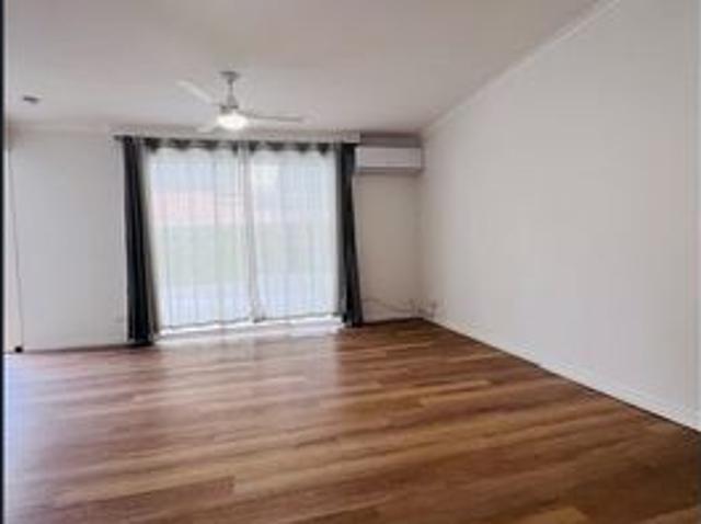 Heart of Broadbeach Renovated Unit Students Welcome
