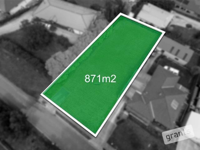 Heart of Bunyip flat land on a hill with endless views