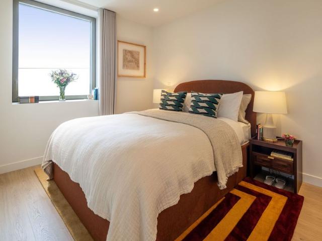 Heart Of Hale Lane, Tottenham, London N17, 2 bed flat to rent, £3,500 pcm | PrimeLocation