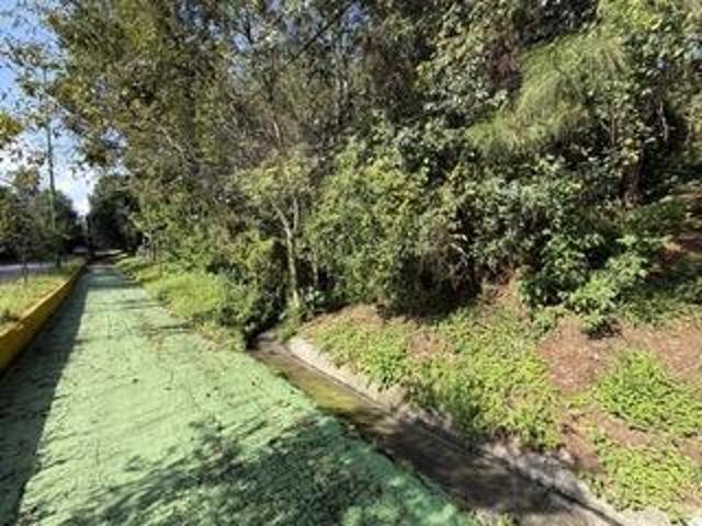 Hectárea y media con uso de suelo comercial en Acatitlan