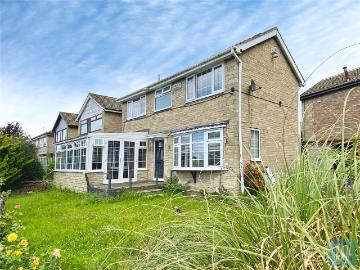 Heckmondwike Road, Dewsbury WF13, 3 bed detached house to rent, £1,400 pcm | PrimeLocation