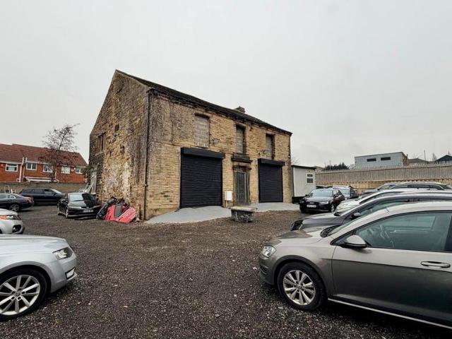 Heckmondwike Road, Dewsbury Land to rent £5,000 pcm £1,154 pw
