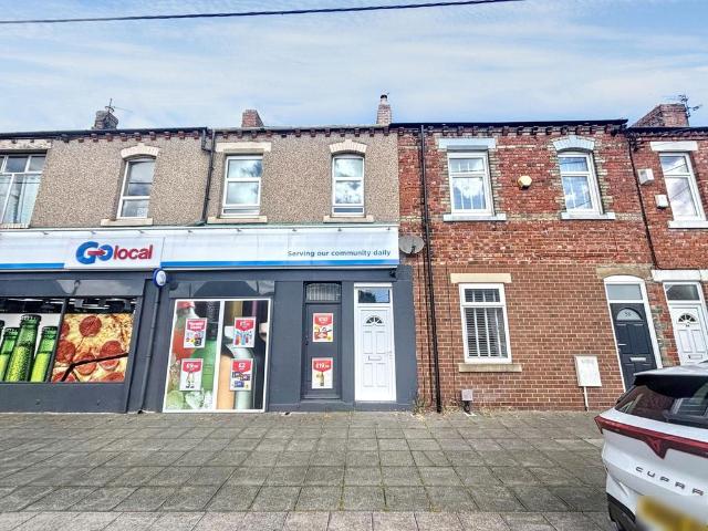 Hedworth Lane, Boldon Colliery, Tyne. 2 bed flat to rent £650 pcm £150 pw