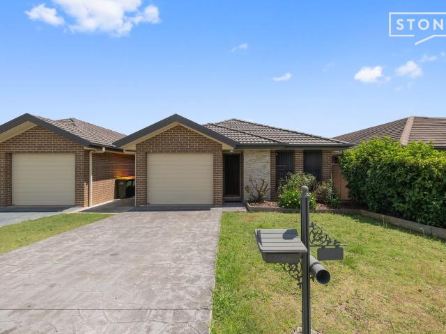 Heddon Greta, 2/27 Connel Drive