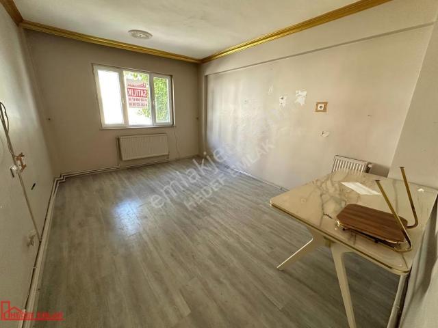 Hedef Emlak'tan Üçlerbey'de 2+1 Satılık Full Yapılı Daire