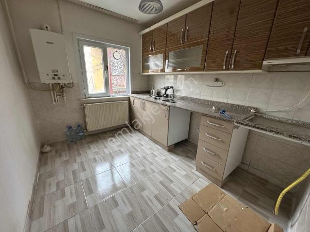 Hedef Emlak'tan Yunusemre Mah Kiralık 2+1 Bahçeli Daire