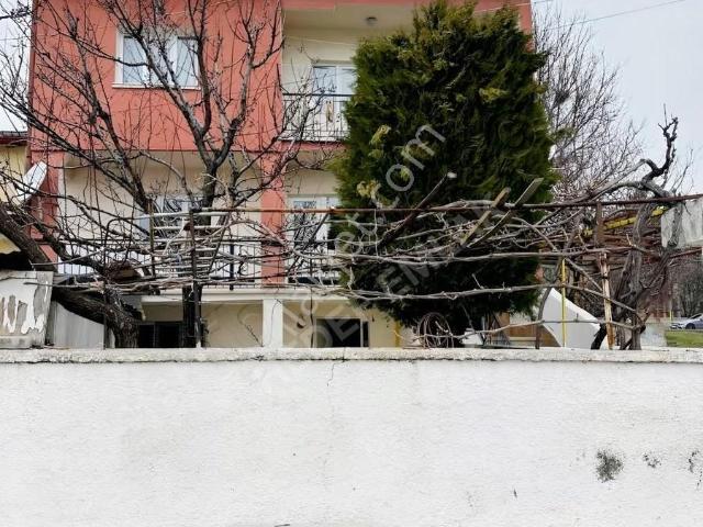 Hedef Emlak'tan Fatih'te Kiralık 2+1 Bahçeli Daire