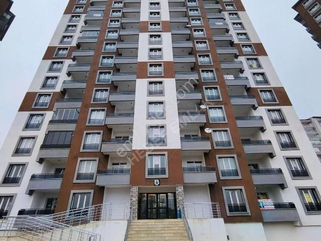 Hedef Emlaktan Fatihte Site İçerisinde Eşyalı Uygun 3+1 Daire
