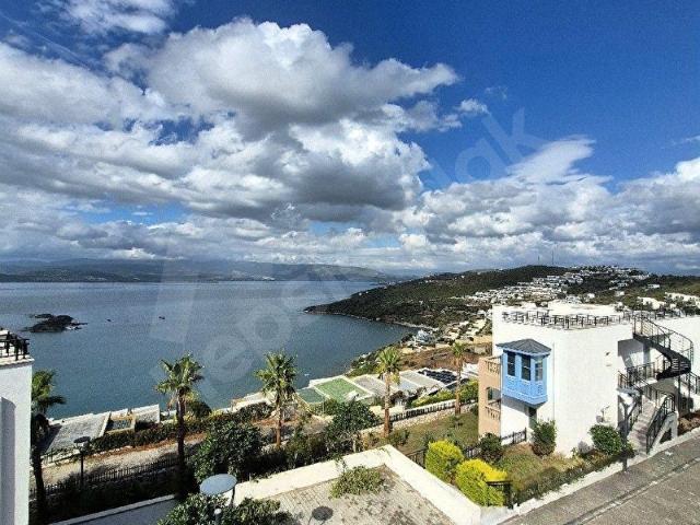 HEDEF'ten Bodrum Boğaziçi Fabay Mavikapı Evlerinde Satılık Şahane Deniz Manzaralı 1+1 Daire