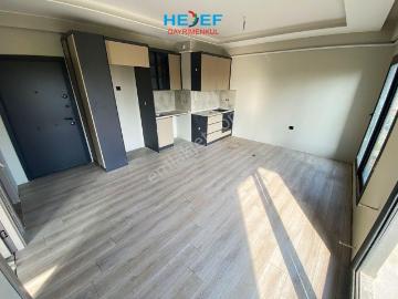 Hedef'ten Davultepe'de Deniz Manzaralı Anayola Yakın Havuzlu 1+1