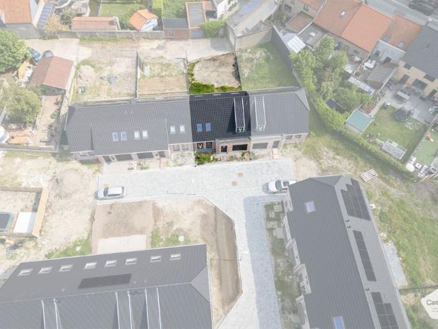 Hedendaagse gezinswoningen in het landelijke Pervijze
