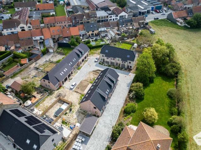 Hedendaagse gezinswoningen in het landelijke Pervijze