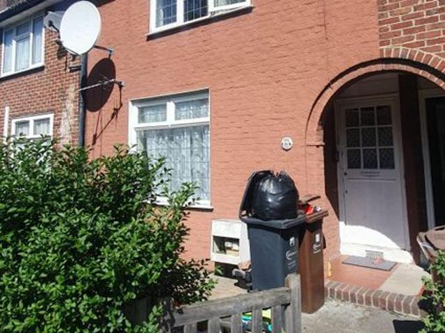 Hedgemans Road, Dagenham RM9, 3 bed terraced house to rent, £2,000 pcm | PrimeLocation