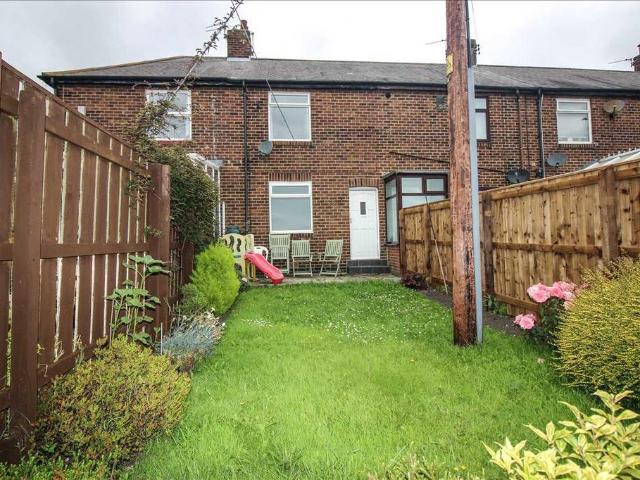 Hedgefield View, Dudley, Cramlington 2 bed terraced house to rent £650 pcm £150 pw