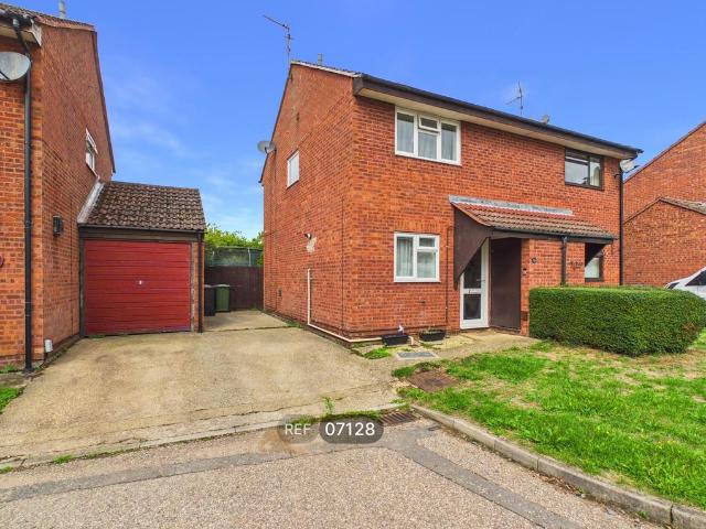 Hedgelands, Peterborough, PE4 5AA 2 bed semi detached house to rent £950 pcm £219 pw