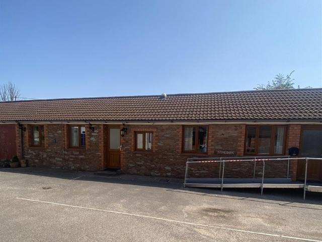 Hedging, North Newton, Bridgwater TA7, 2 bed detached bungalow to rent, £1,100 pcm | PrimeLocation