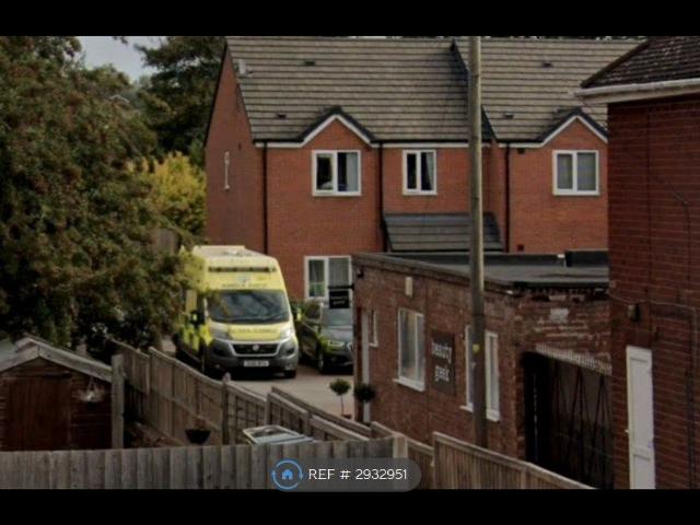 Hednesford, Cannock WS12, 2 bed flat to rent, £825 pcm | PrimeLocation