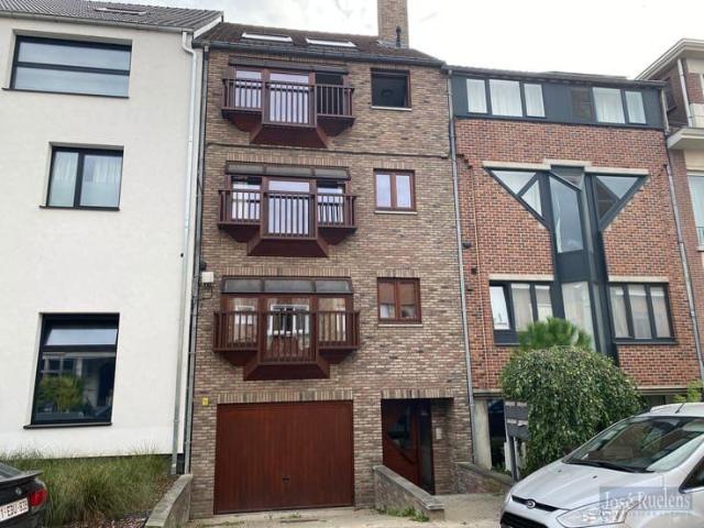 Heel leuk, volledig opgefrist 1 slaapkamer appartement