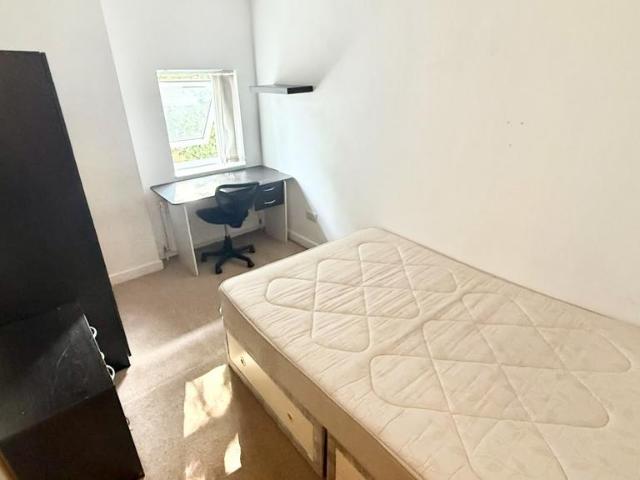 Heeley Road, Birmingham, B29 1 bed in a house share to rent £450 pcm £104 pw