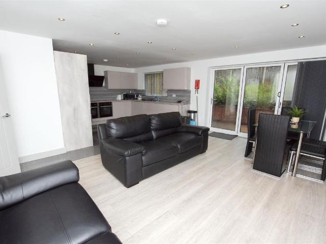 Heeley Road, Birmingham, West Midlands B29, 6 bed shared accommodation to rent, £637 pcm | PrimeLocation
