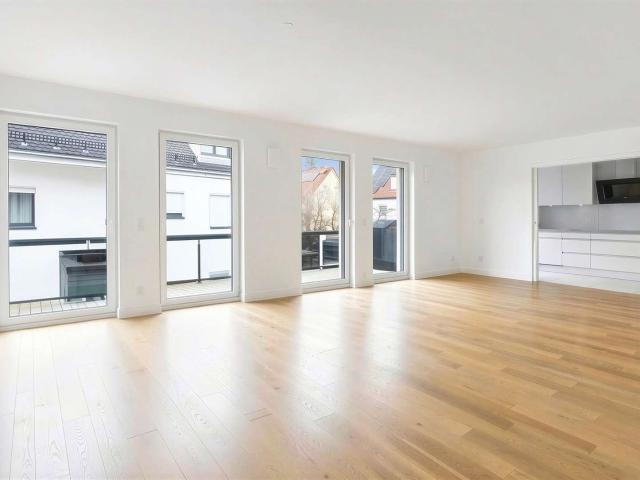 HEGERICH: Einziehen & wohlfühlen – Exklusive 4 Zimmer Wohnung mit großem Balkon in München Moosach