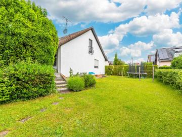 HEGERICH: Gepflegtes Einfamilienhaus in idyllischer und begeherter Lage Puschendorf