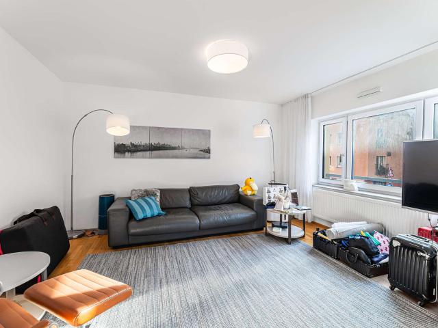 HEGERICH: Modernes, möbliertes Wohnen: 2 Zimmer, offener Wohnbereich, Balkon im zentralen Nürnberg