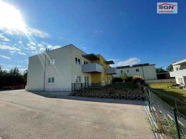 Heizkosten inkludiert! Gemütliche 2 Zimmer Genossenschaftswohnung Junges Wohnen in Seefeld Kadolz mit Balkon und Stellplatz!