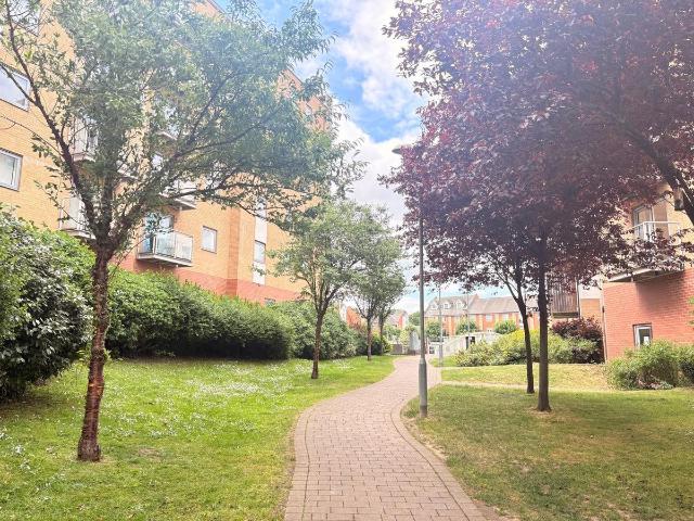 Heia Wharf, Hawkins Road, Colchester, Essex CO2, 1 bed flat to rent, £975 pcm | PrimeLocation