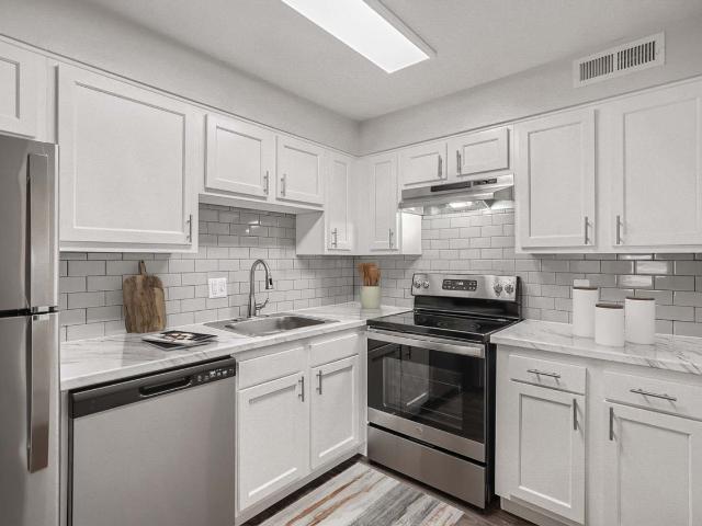 Heights on Huron 2 Bedroom Apartment for Rent at 10648 Huron St, Northglenn, CO 80234