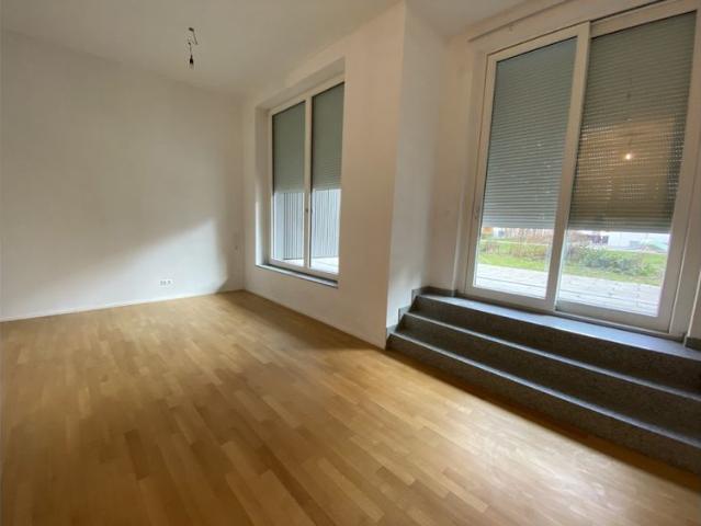 Heilbronn Neckarbogen Attraktive 1 Zimmer Wohnung mit Terrasse und Gartenanteil sowie Einbauküche